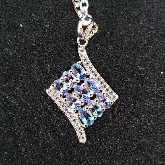 Elegant 2.2 CT Natural Tanzanite 925 Sterling Silver Minimalist Pendant Necklace - Picture 5 of 11